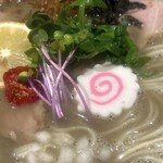 煮干しのビリー - 彩り豊富な具材　まさに和食といった感じである。