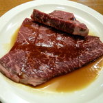 今久 - ステーキのようなモモ（735円）