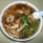 珍来 - しょう油ラーメン550円