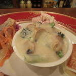 PASTA&BAR Natsu - かわいいホタテ。作業が大変らしい。