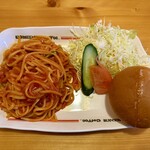 コメダ珈琲店 - 料理写真:ナポリタン¥960