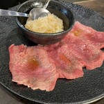 炭火焼肉 金の肉人 - ネギ塩牛タン（4枚）2,200円