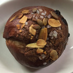 テコナ　ベーグルワークス - ショコラクランベリーブランデークリーム 280円