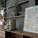 glin coffee 川越東洋ビル店 焙煎所 - 系列店もあるみたい。こちらは2024年オープンと書いてある。