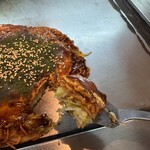 てっぱん処 暁 - 一口目の断面。
