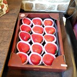 Merry Berry Farm - ドデカとちあいか、、写真ではわかりにくいてすが、赤ちゃんのこぶしくらい。。食べてみたい…