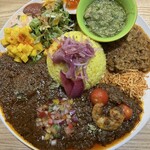 ハロガロ - ◆ハロガロカリープレート（副菜6種付き）
                                　レギュラー 4種（1,700円）
                                 +スペシャルトッピング（400円）