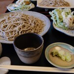 手打ちそば処 麓 - 野菜天せいろ