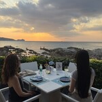 Sea Salt Lounge & Grill - 