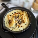 マーサーブランチ テラスハウス - ポークラグーとキャラメルオニオンクレープトリフグラタン