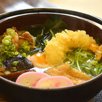 手打ちうどん こはる - 鍋焼きうどん