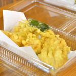 手打ちうどん こはる - かしわ天　持ち帰り