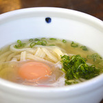 手打ちうどん こはる - 月見うどん