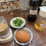 三谷製麺所 - 卵かけ麺の