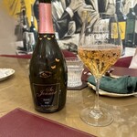 トゥ・ラ・ジョア イズム - 