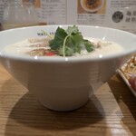 HATA ISM ラーメン - 