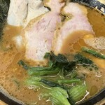 豚骨醤油ラーメン 王道家 柏店 - 