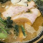 豚骨醤油ラーメン 王道家 柏店 - 