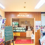 パリジェンヌ - "風林会館"の"花園通り"側(南側)入口入ってすぐ右。