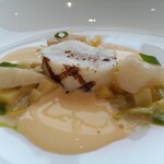 フィリップ・ミル 東京 - 青森県産平目のグリエ　カルダモンのサバイヨン　壱岐産 あこやがい　インカの目覚めとポワローのリゾット仕立て