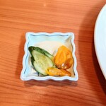 パリジェンヌ - 箸休めの"お漬物"は、嬉しい三種盛り。