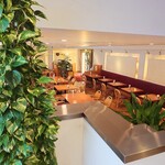 パリジェンヌ - 本日は、"区役所通り"側(東側)から入店。