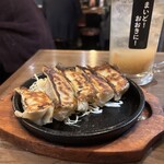 餃子と牛たん 居酒屋おおとら - 