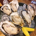 月島オイスター倶楽部 - 