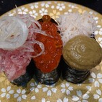 グルメ回転寿司 函太郎 - 軍艦三昧