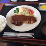 にんにく亭 - 2015年1月。豚ロースカツレツ定食724円。