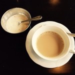 カーン・ケバブ・ビリヤニ - 食後のチャイとサービスのデザート