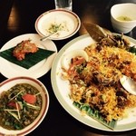 カーン・ケバブ・ビリヤニ - サービスの嵐