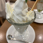 ミルク&パフェ よつ葉ホワイトコージ - 
