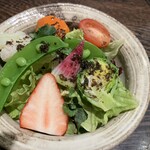 いまから なかじん - 野菜がいきてる！と思う野菜サラダ　自家製ドレッシングもさっぱりしていて美味しい