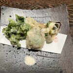 いまから なかじん - 天ぷら　蕗のとうが春ですね。ウニ塩をつけて