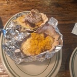 ソルティー オイスター ハウス - 白子乗せ牡蠣グラタン、雲丹乗せ牡蠣グラタン