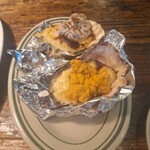 ソルティー オイスター ハウス - 白子乗せ牡蠣グラタン、雲丹乗せ牡蠣グラタン