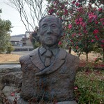 はごろも発酵食堂 - どなたかの銅像