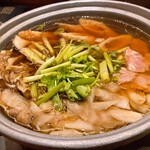 秋田料理 わったりぼうず - セリ、舞茸、ゴボウ、鳥、きりたんぽ、セリ根はマスト