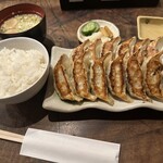 ぎょうざ処 高辻 亮昌 本店 - 