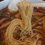 呂山 - 細切り豚肉入りそばの麺