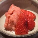 さざれ - いちごのジェラート酒麹クリーム