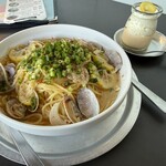 ナードランド - 料理写真:アサリとレモンのペペロンチーノ　レモンプリン