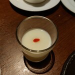 マカンマカン - なめらか杏仁豆腐