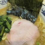 横浜豚骨醤油ラーメンYOLO - 