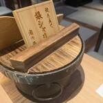 黒毛和牛と銀シャリ 肉の匠 - 