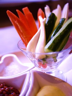 クォーレ - パリパリ生野菜のスティックサラダ。野菜好きの方やお口直しにどうぞ！パリパリです！！