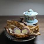 先斗町駿河屋 - こし餡で、栗を包んでるんです！