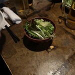 Hey! 周平 - お通し　スープに浸したリーフレタス