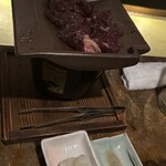 Hey! 周平 - 牛肉ハラミの石州瓦焼き